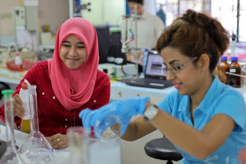 malaysian women working in the lab